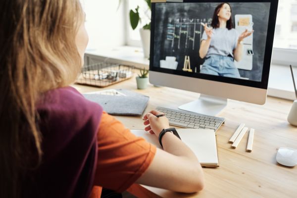 Studenţii vor o digitalizare reală a educaţiei, nu doar lozinci